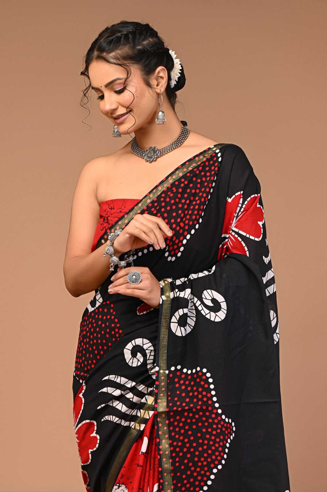 Mulmul Zari Cotton Sarees