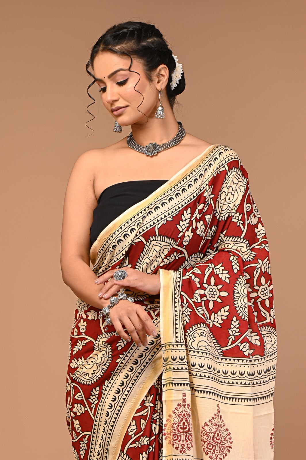 MADHURIMA cotton mulmul zari saree