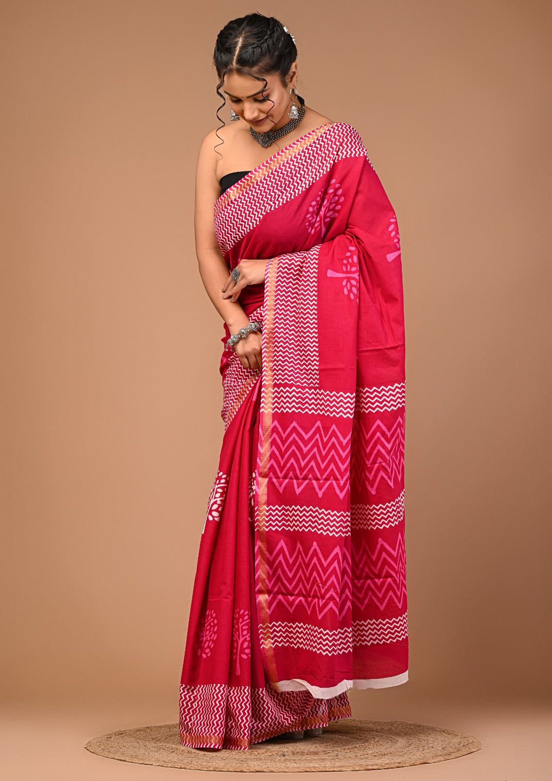 Mahima Blocked Printed, Color Block, Printed, Hand Painted Ikkat Pure Cotton Saree  (Pink)