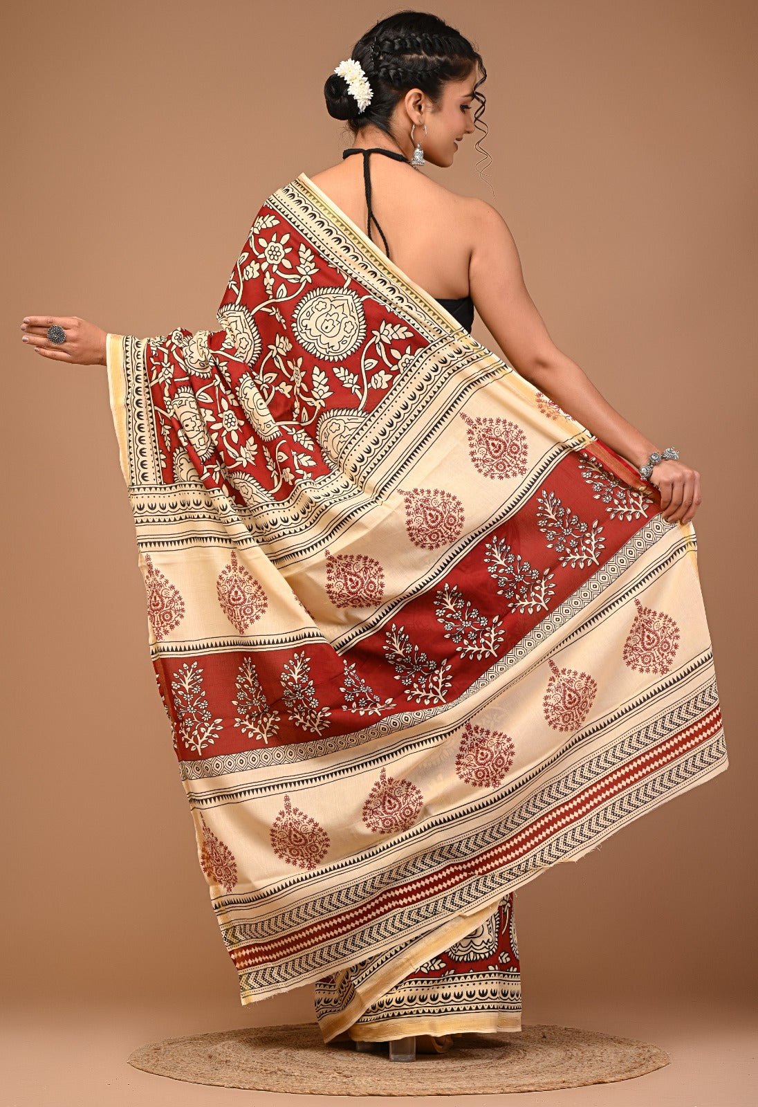 MADHURIMA cotton mulmul zari saree