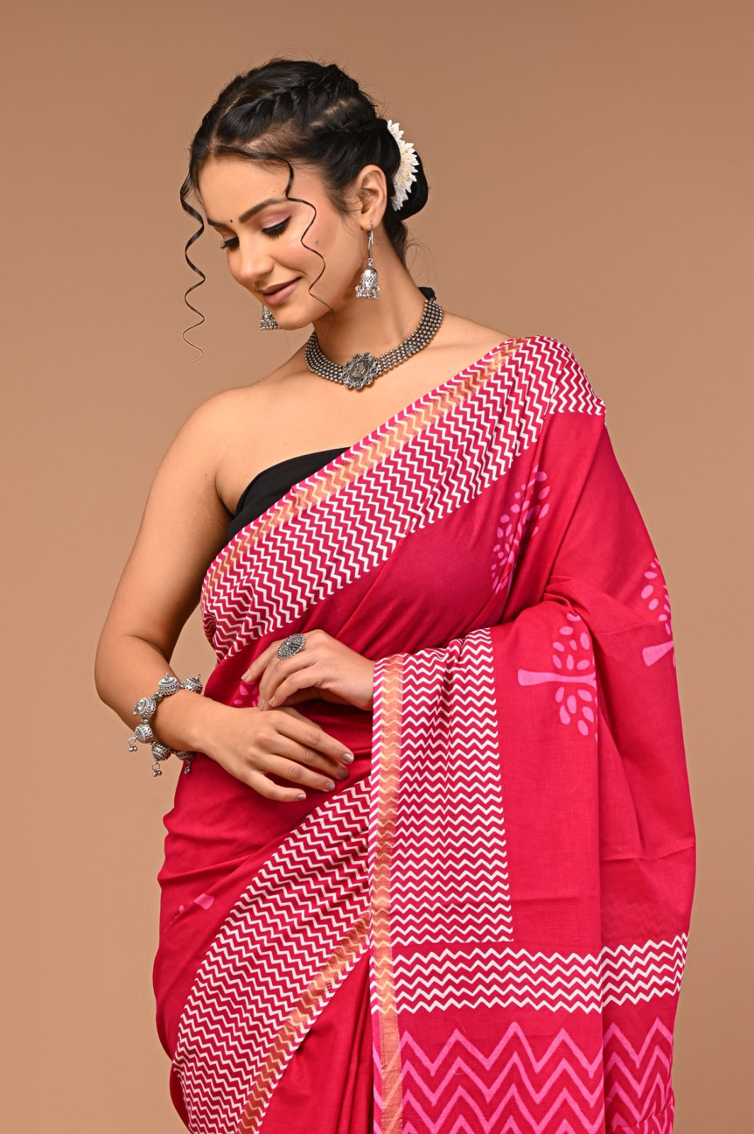 Mahima Blocked Printed, Color Block, Printed, Hand Painted Ikkat Pure Cotton Saree  (Pink)